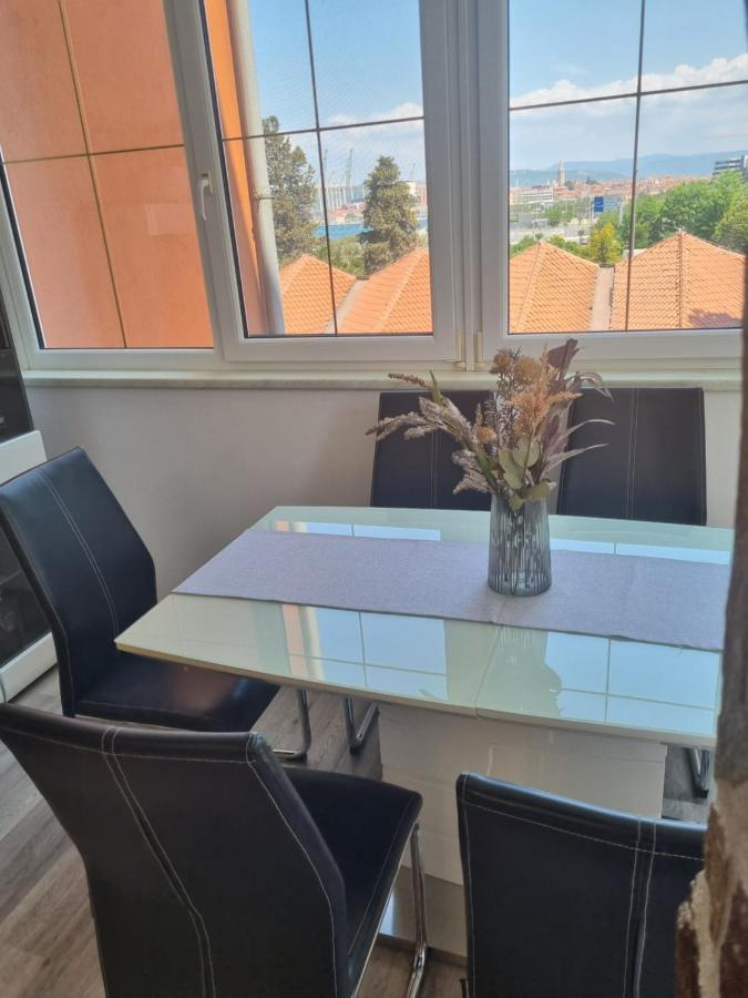 Apartma Lumas Koper Bagian luar foto